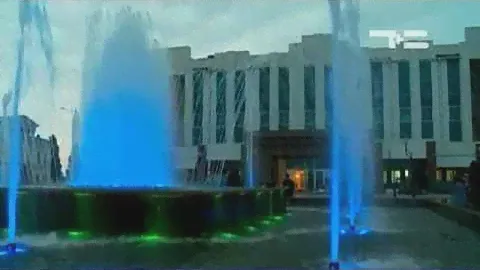 Новый цветной фонтан в Тюмени