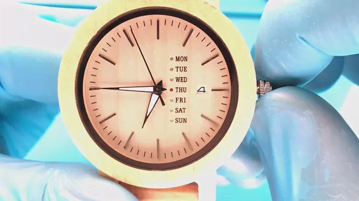 Как настроить часы с индикацией даты и дня недели / how to set day, date and time on watch